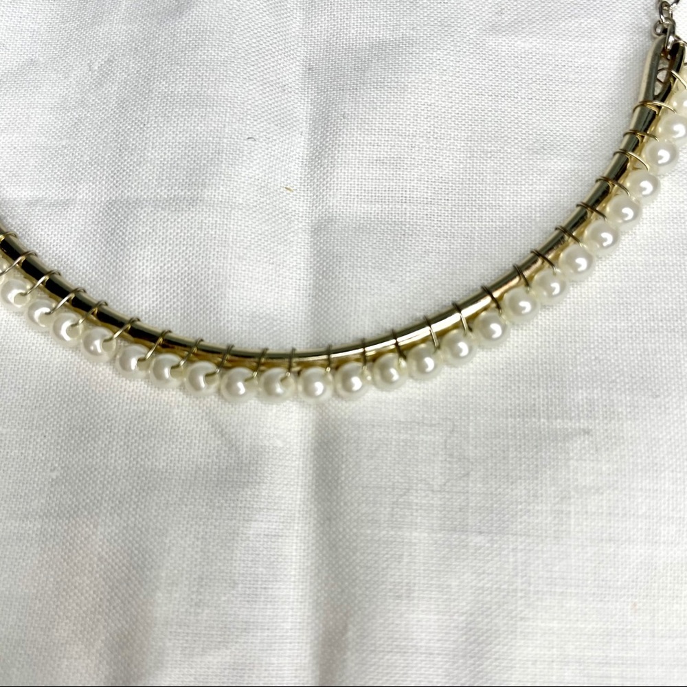 Ann Taylor mini pearl necklace